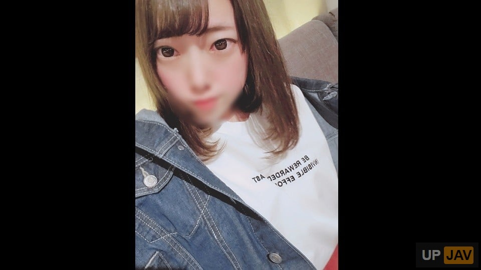 FC2-PPV-1335001 *包含有限獎金[臉部暴露/無碼]與皮膚白皙的18歲保育生的咖啡館約會，並在她被淹沒的陰戶中連續中出（55分鐘）