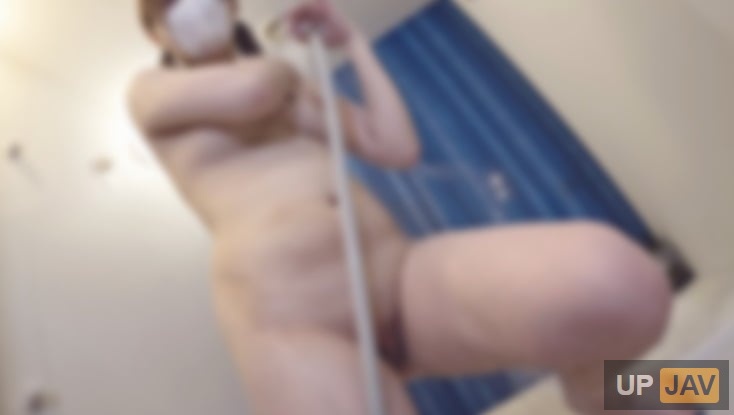 FC2-PPV-4649324“在浴缸中淋浴！您可以看到您的自然表達！”